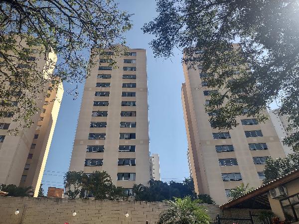 Apartamento — Jaguare