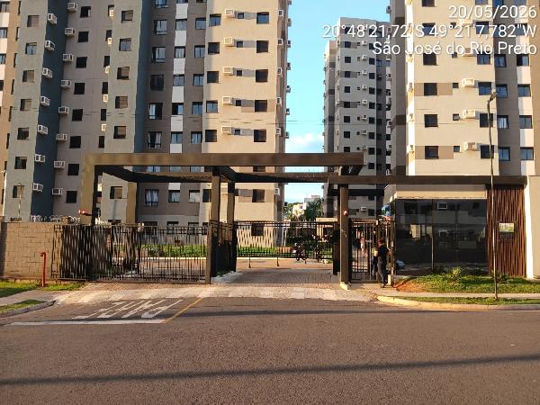 Apartamento — Jardim Yolanda