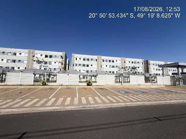 Apartamento na Rua Santina Ferreira Cruz, 302, Loteamento Residencial Maria Adelia, São José do Rio Preto/SP — imóvel Caixa — foto 1